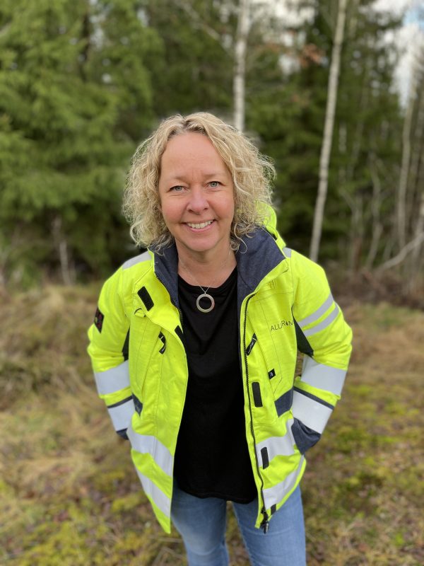 Helene Andersson som är HSEQ-chef på Alucrom berättar vad hennes roll som HSEQ-chef inom Granitorkoncernen innebär och vad det finns för utmaningar.